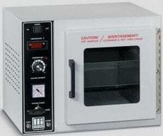 Vacuum Oven by Thermo Fisher heats up to 220°C